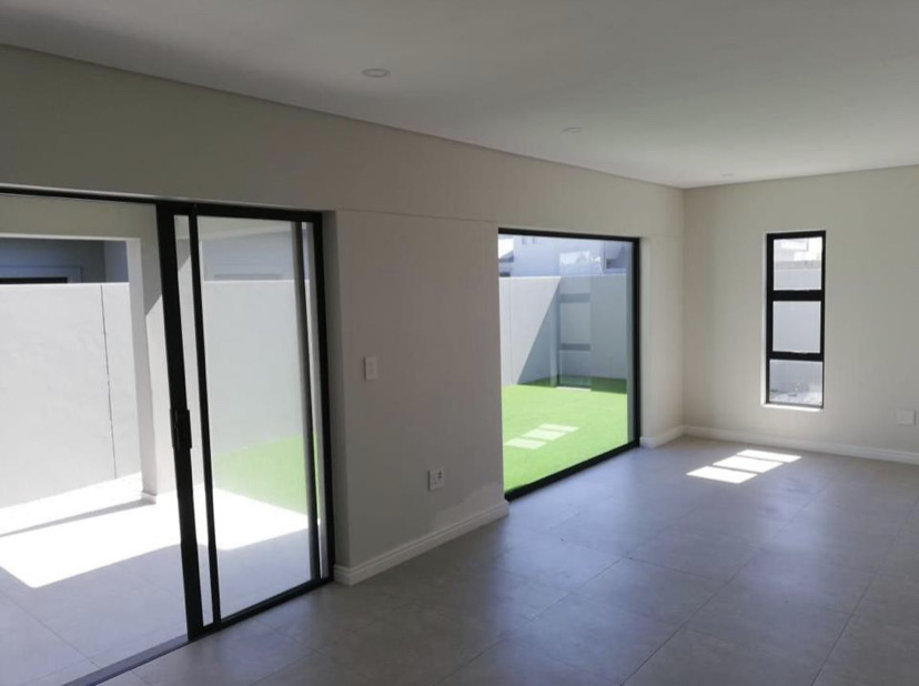 3 Bedroom Property for Sale in Sandown Western Cape